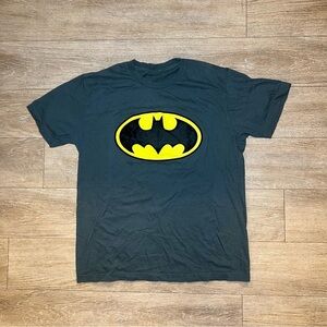 Batman Logo Tee - Black and Yellow men size large